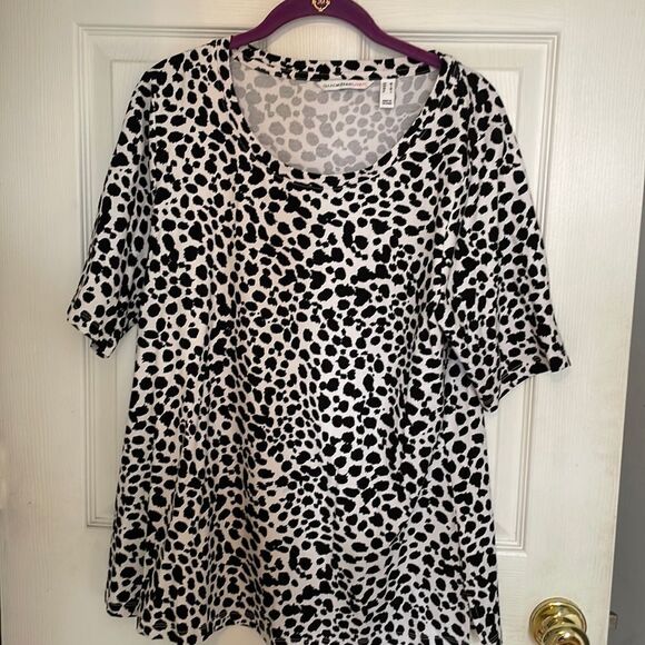 Black and white print tee - Picture 1 of 2